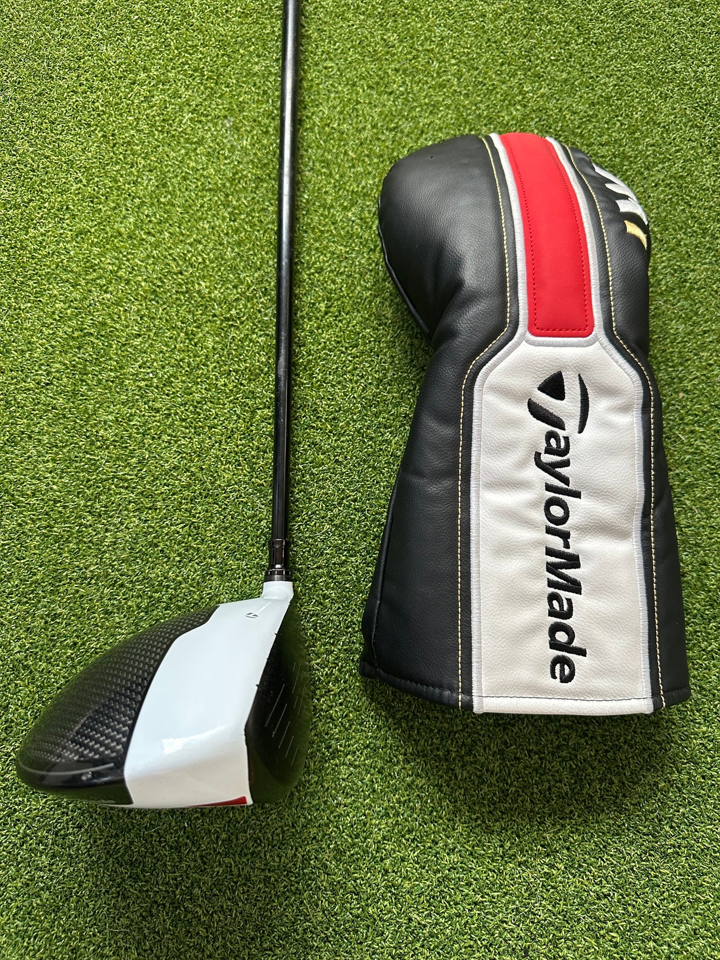 Taylormade M1 430 Driver 8.5 Degree Regular Flex Kuro Kage Shaft