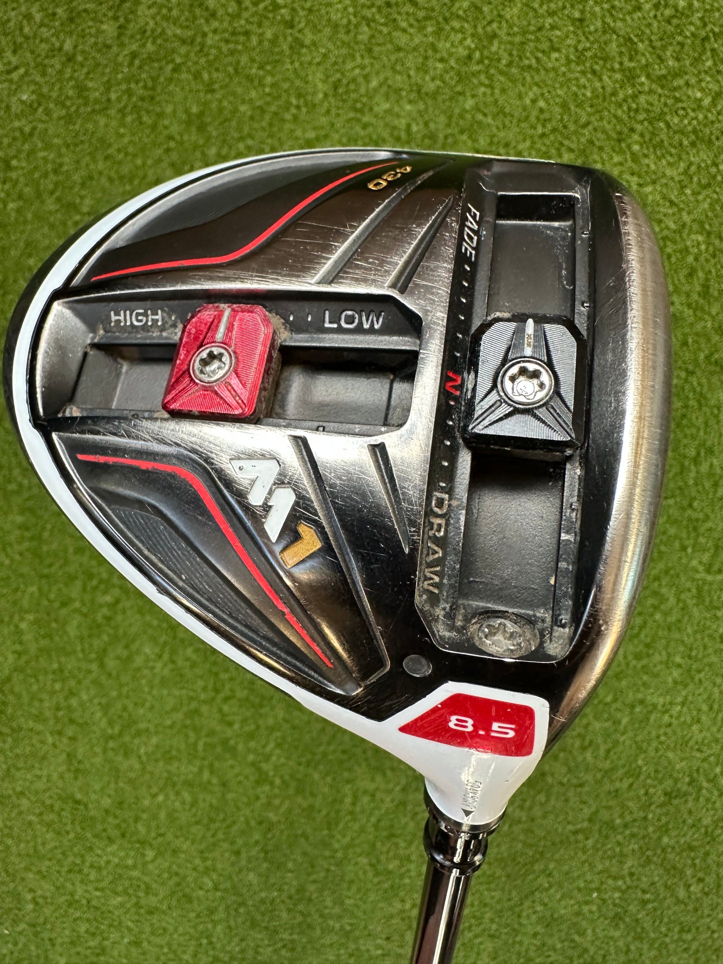 Taylormade M1 430 Driver 8.5 Degree Regular Flex Kuro Kage Shaft