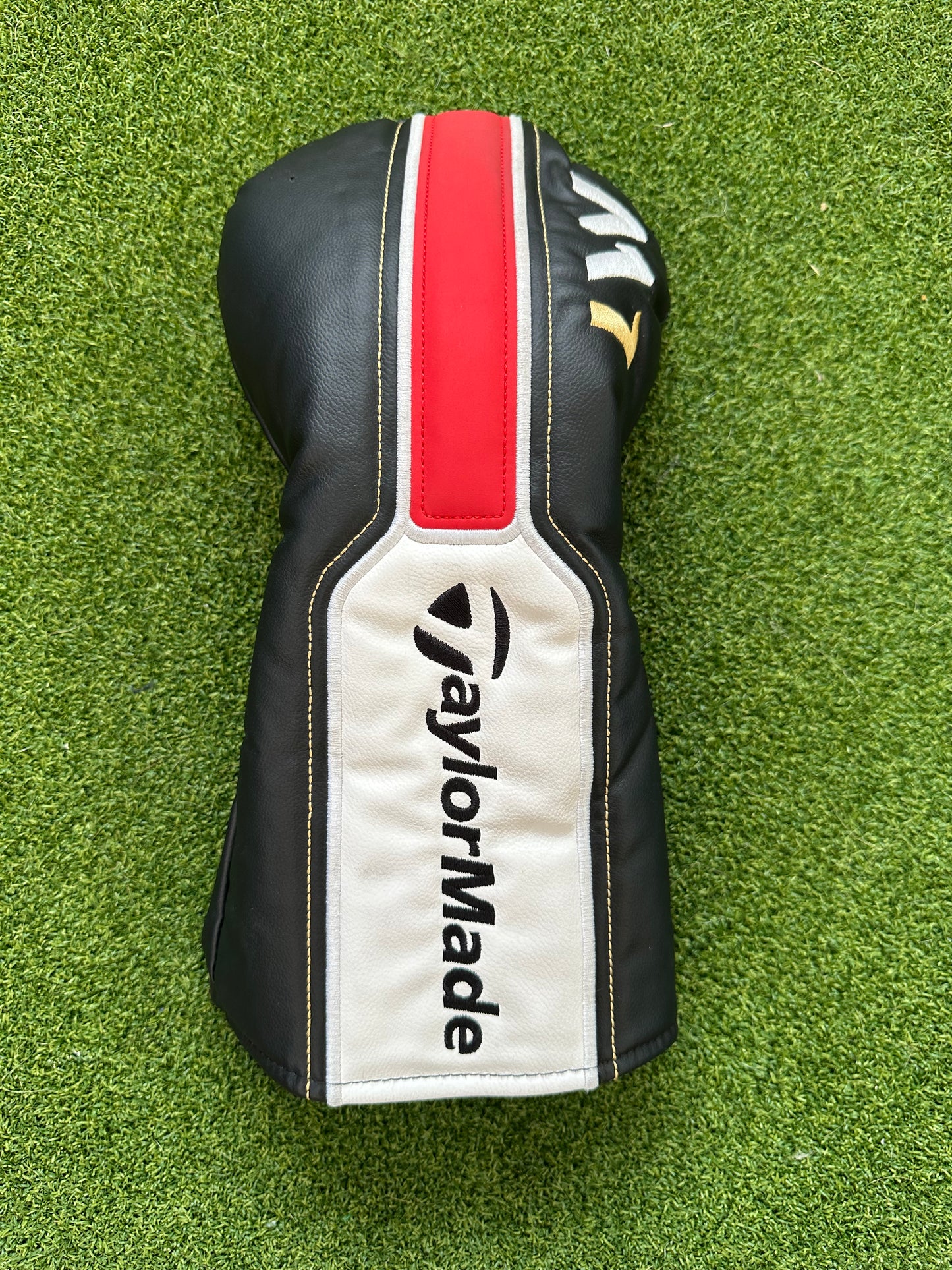 Taylormade M1 430 Driver 8.5 Degree Regular Flex Kuro Kage Shaft