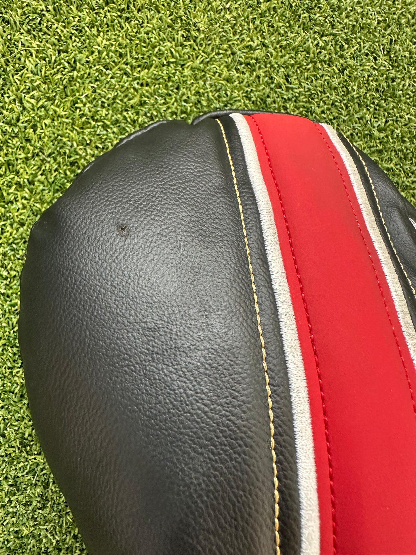 Taylormade M1 430 Driver 8.5 Degree Regular Flex Kuro Kage Shaft